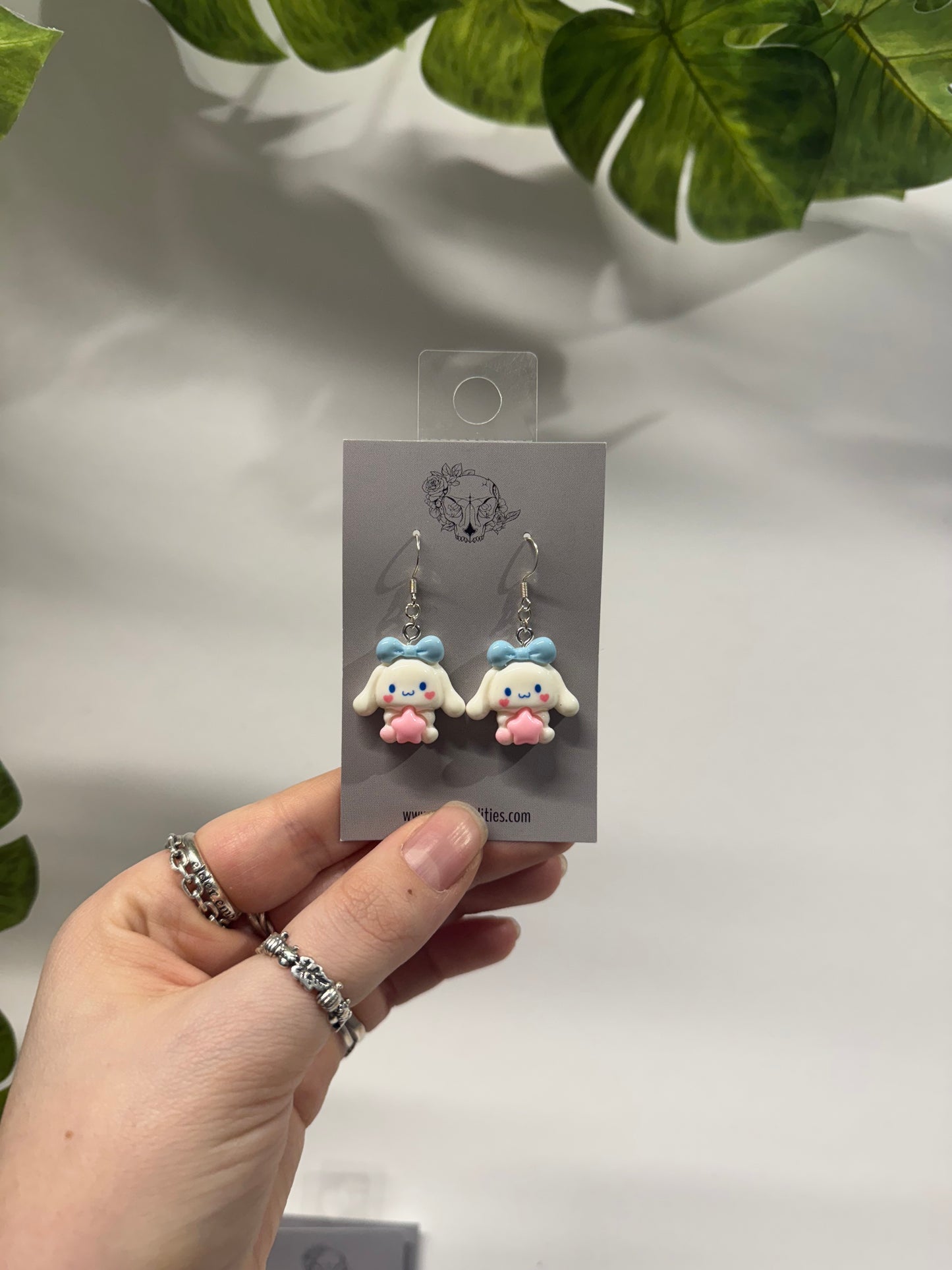 Sitting Cin Acrylic Earrings