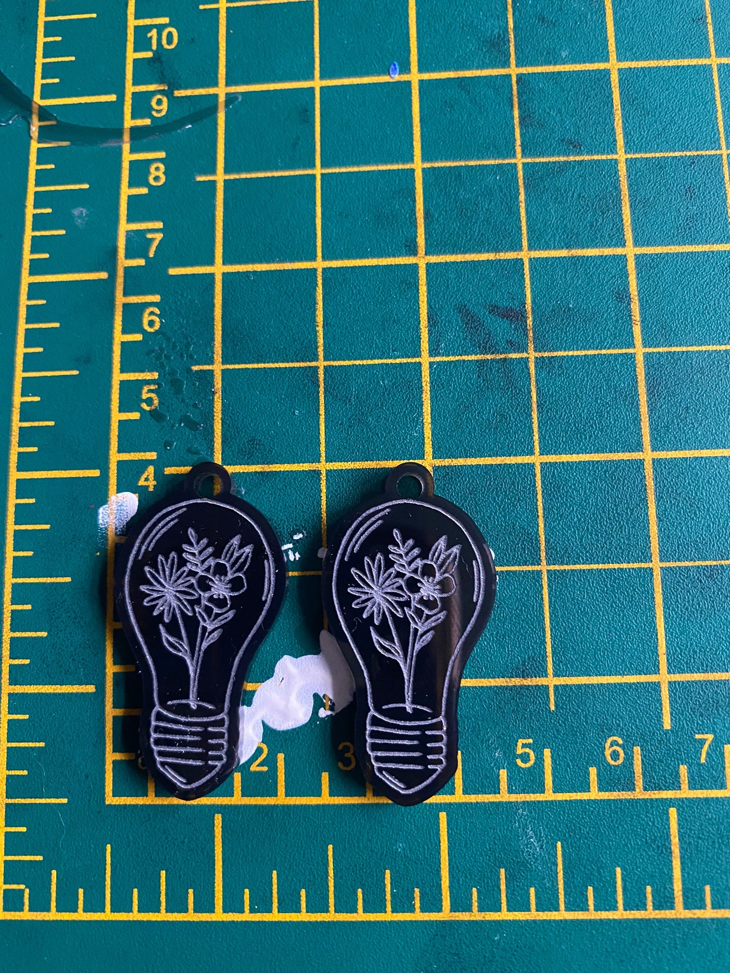 1.5” Floral Lightbulb Earrings Silicone Mould