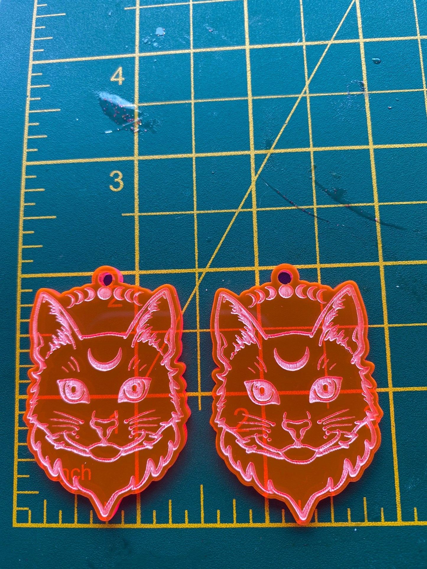 2” Lunar Cat Earrings Silicone Mould
