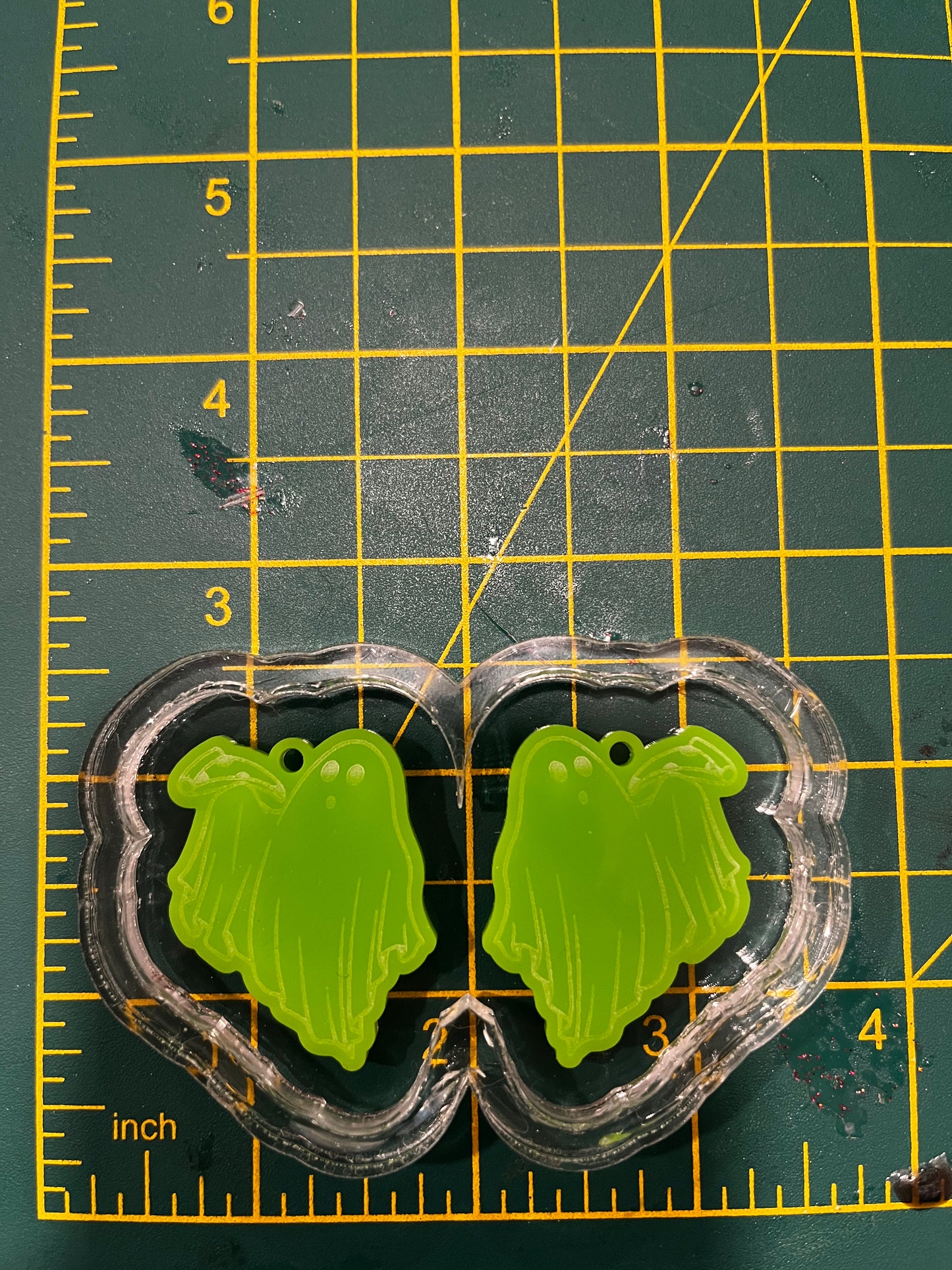 1.5” Pizza Ghost Earrings Silicone Mould