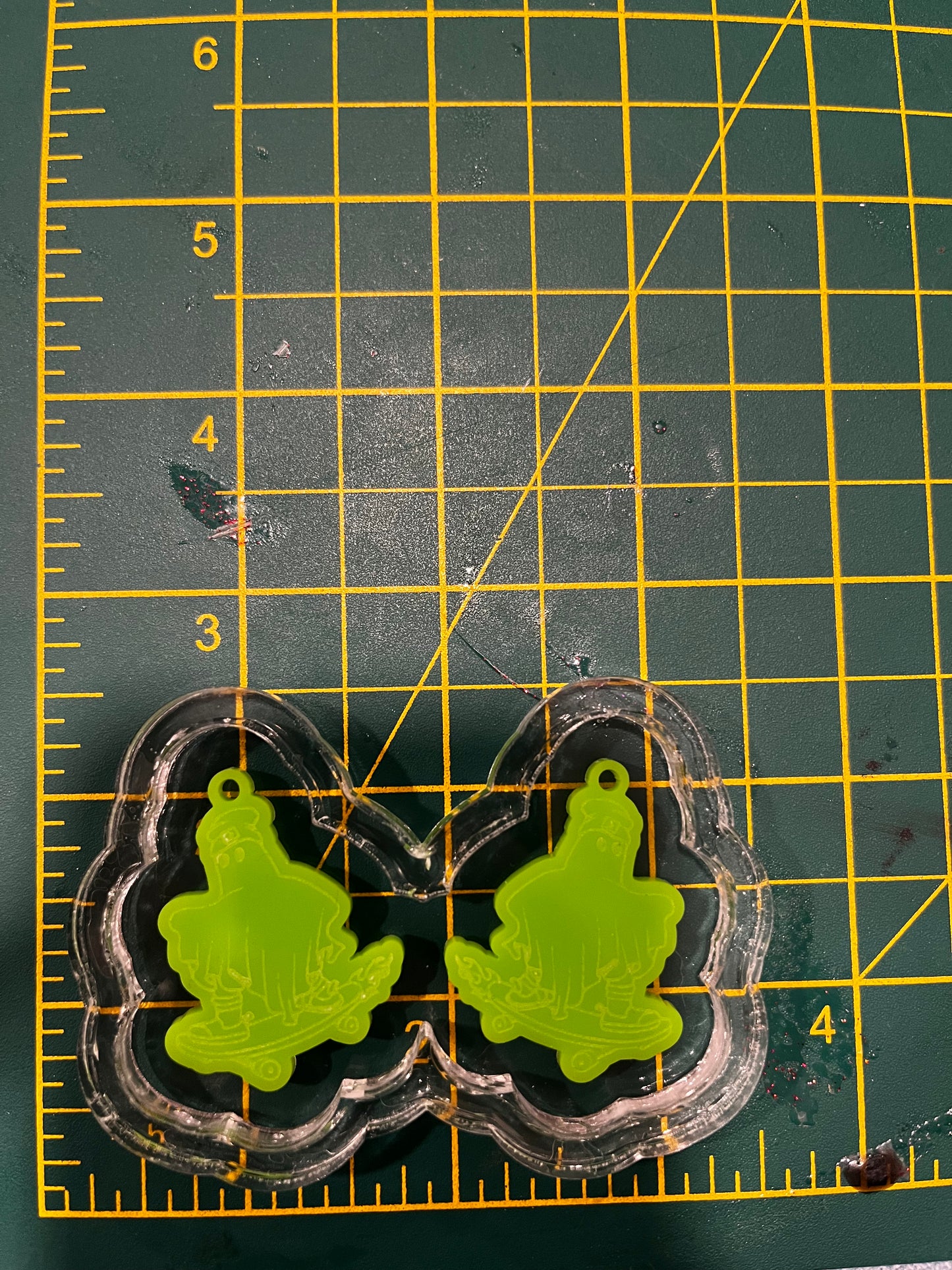 1.5” Skateboarding Ghost Earrings Silicone Mould