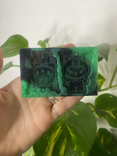 2" Devil Kuro Earrings Silicone Mould