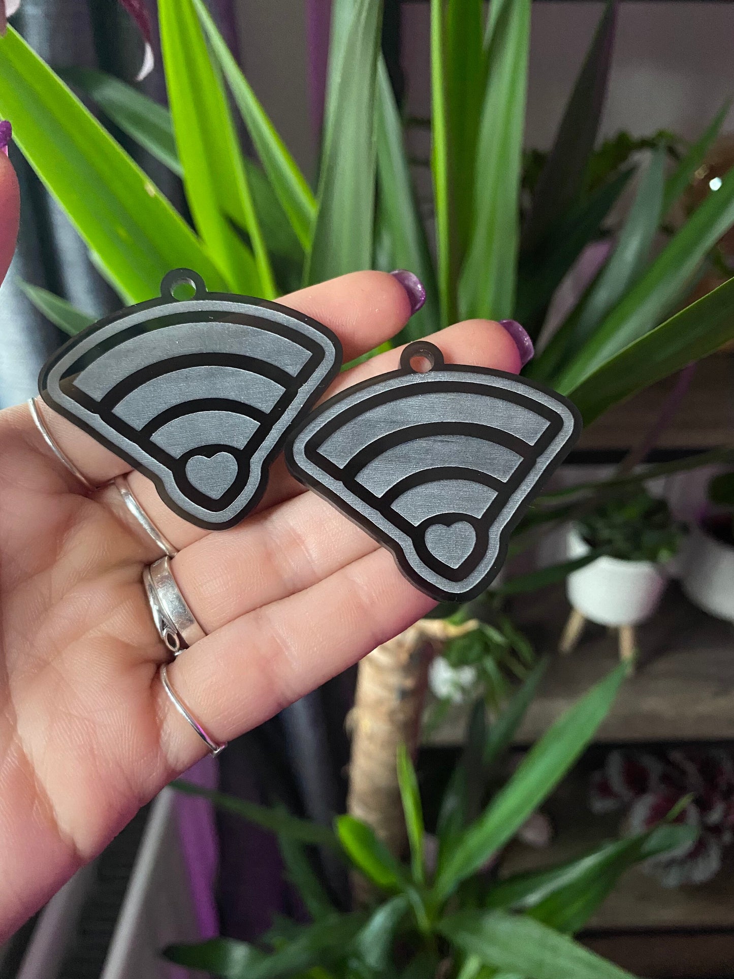 2” Heart WiFi Earrings Silicone Mould