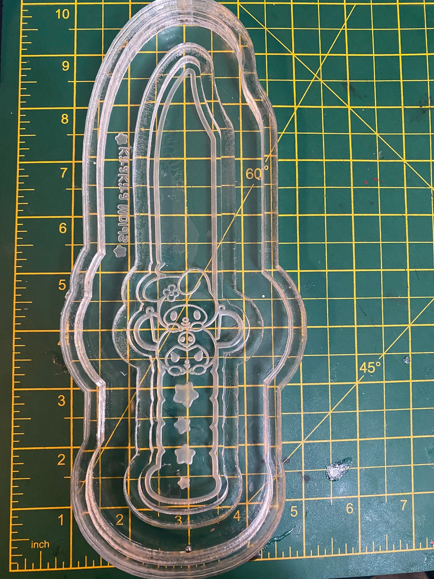 8” Dagger Shaker 1 Silicone Mould