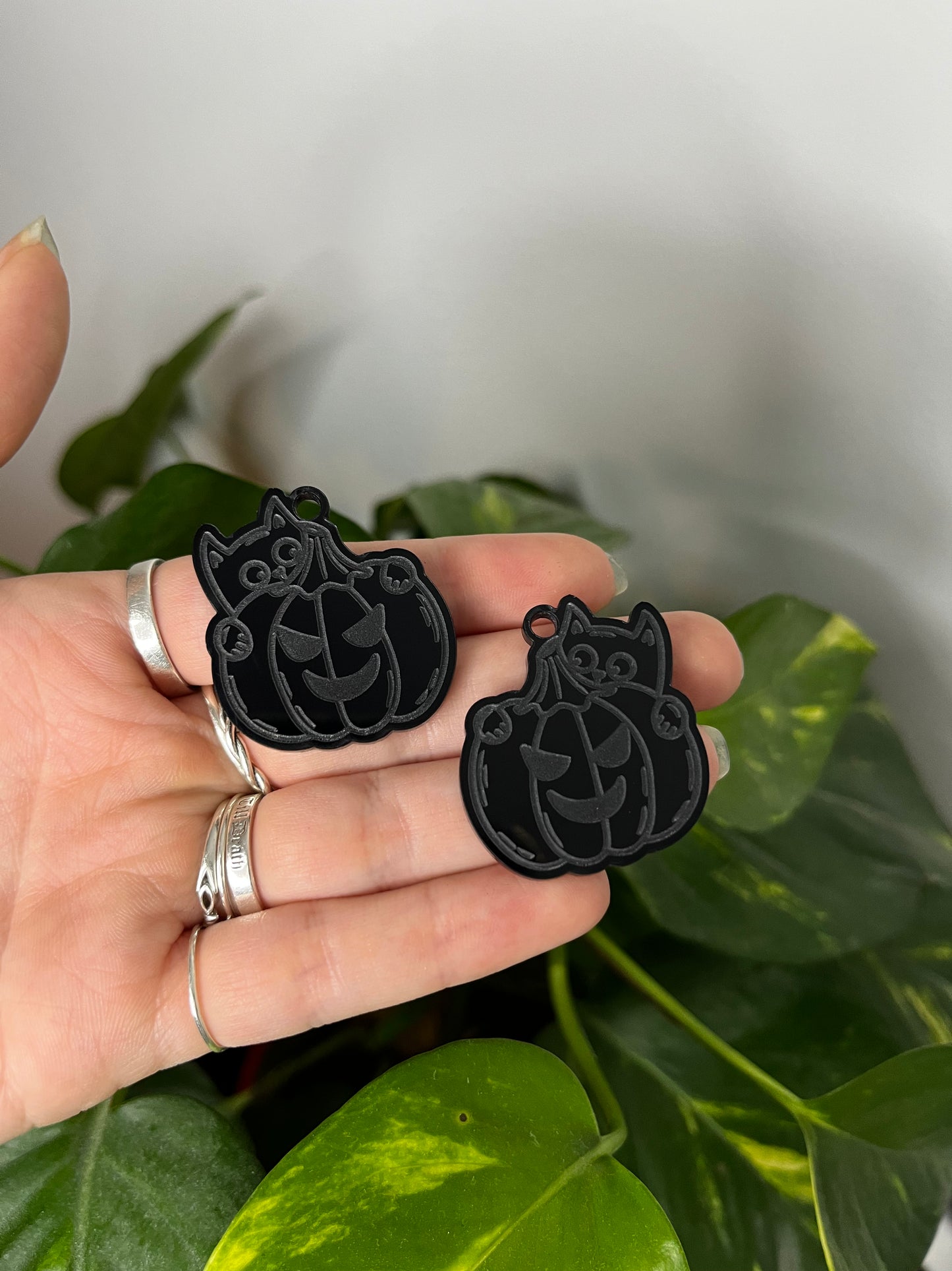 1.5” Cat Behind Pumpkin Earrings Silicone Mould