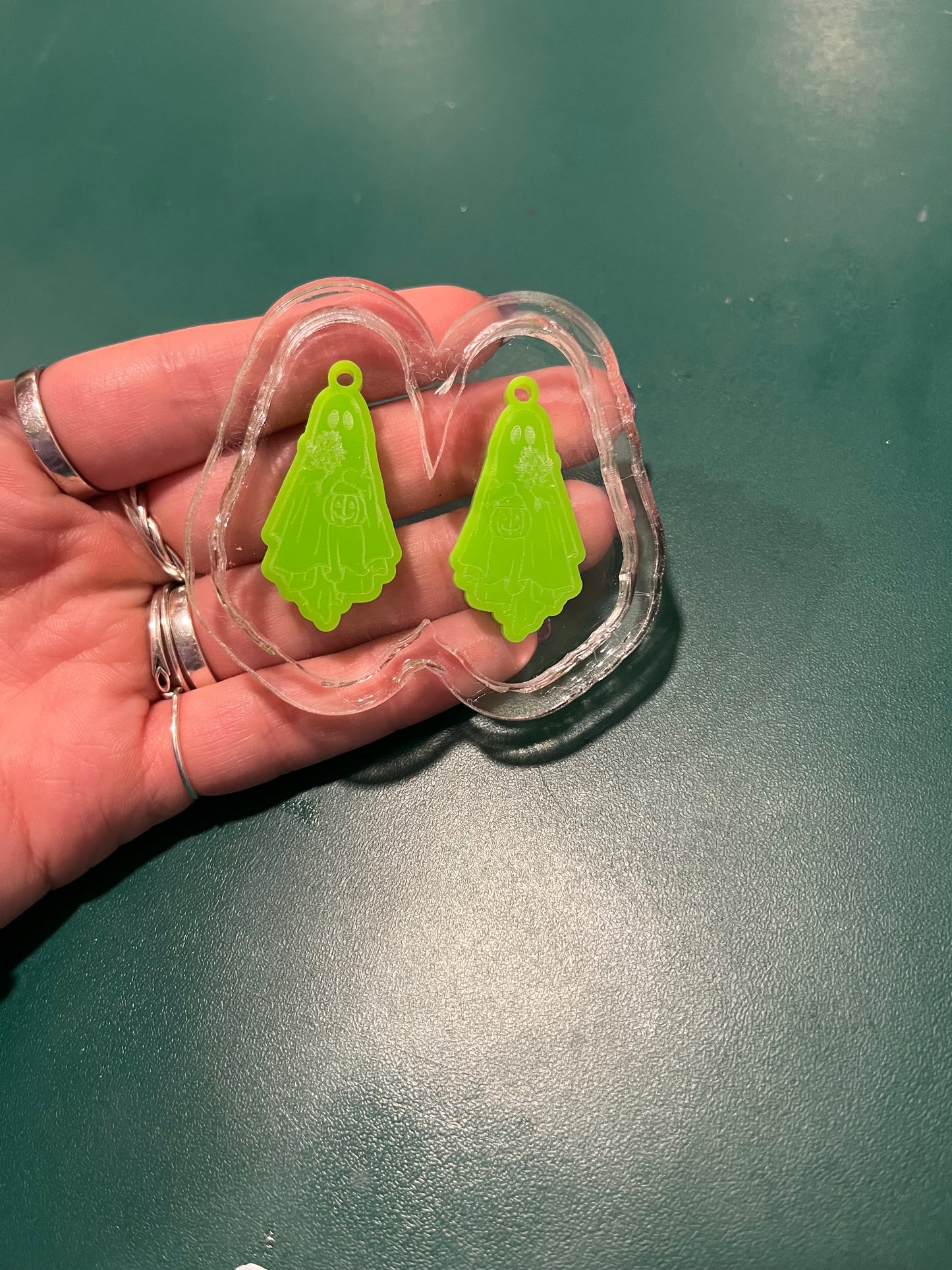 1.5” Cute Ghost Earrings Silicone Mould